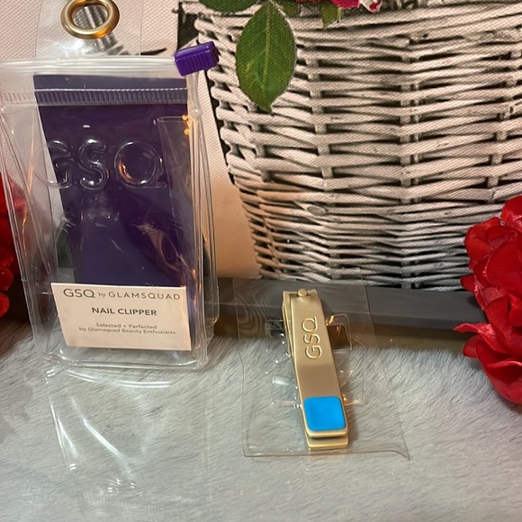 GSQ Hair Scrunchie & Nail Clipper Set (2pc) - Picture 13 of 16